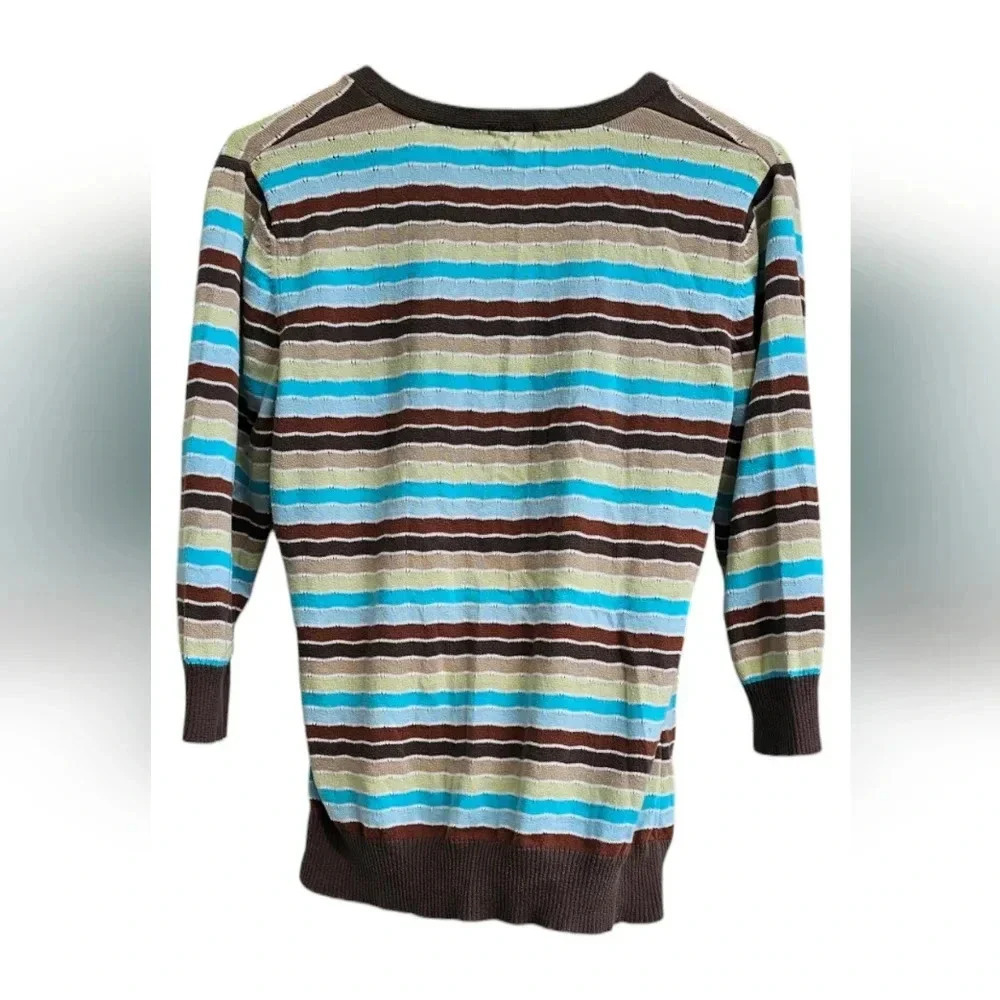 Old Navy-Women's Size Large V-Neck Sweater. Great for Fall! - Picture 2 of 4